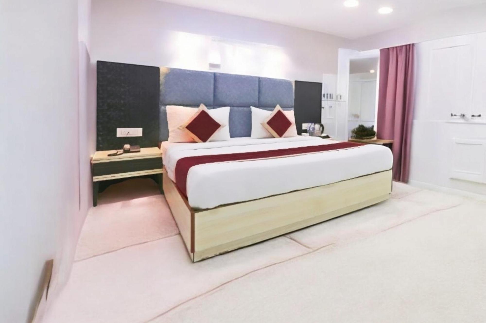 Hotel Almora Sky Near By Delhi International Airport With - Free Airport Pickup And Drop New Delhi Exterior photo